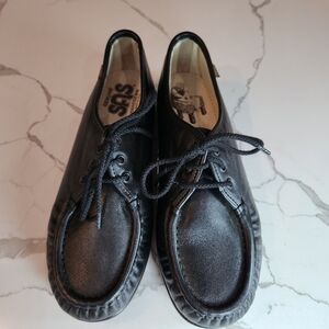 Genuine SAS Siesta Black Leather Shoes in size 8.5